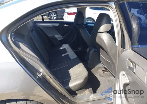 2017 Volkswagen Jetta 1.4T Se z USA, uszkodzony, nr VIN 3VWDB7AJ2HM404290